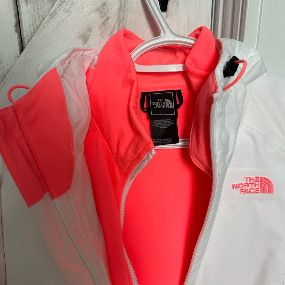 New without tags 2 in 1 the North face jacket